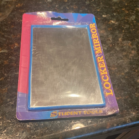 Bundle of School Locker Accessories - Update - Picture 10 of 10